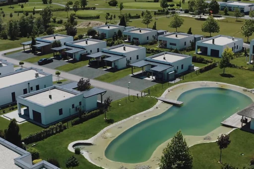 Luxus Appartement Am Golfplatz Und Therme Lutzmannsburg Zsira Exterior foto